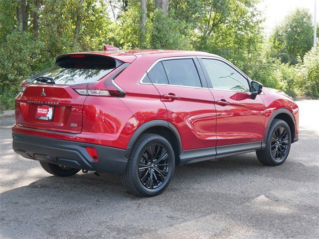 2022 Mitsubishi Eclipse Cross LE photo 4