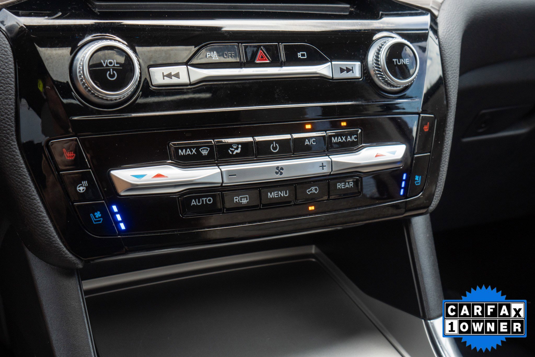 2022 Ford Explorer Limited photo 14
