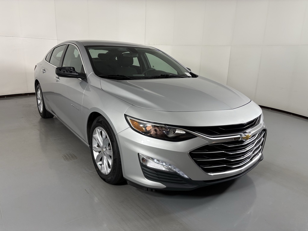 2020 Chevrolet Malibu 1LT photo 2