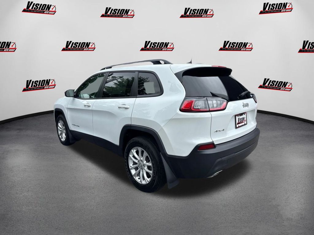 2022 Jeep Cherokee Latitude Lux photo 4