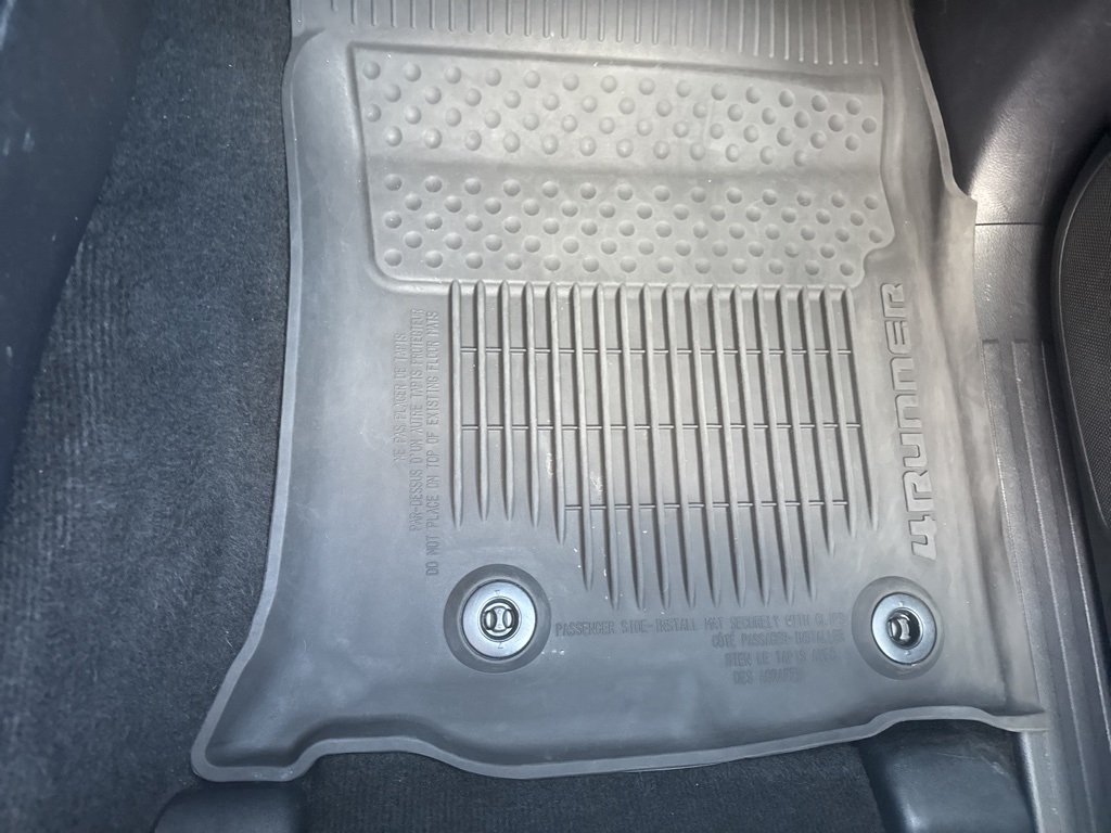 2022 Toyota 4Runner TRD Off-Road Premium photo 17
