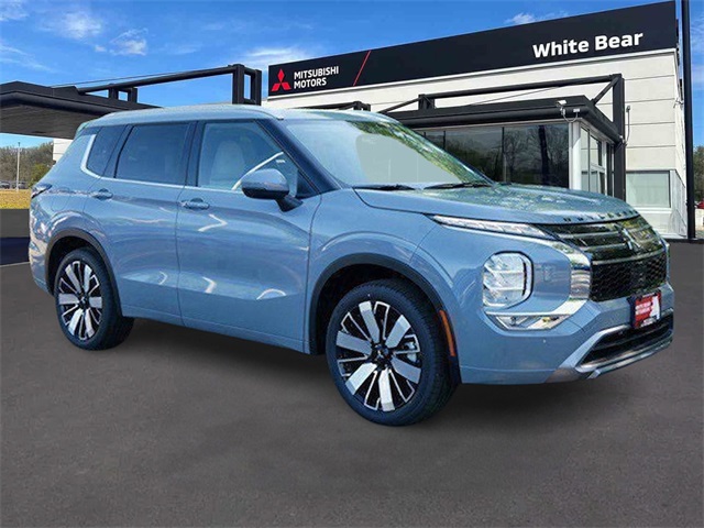 2025 Mitsubishi Outlander SEL's photo