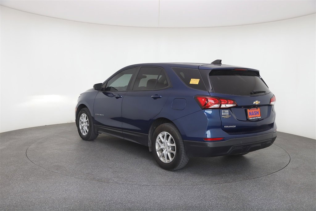 2022 Chevrolet Equinox LS photo 4