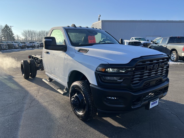 2025 RAM Ram 3500 Chassis Cab Tradesman's photo