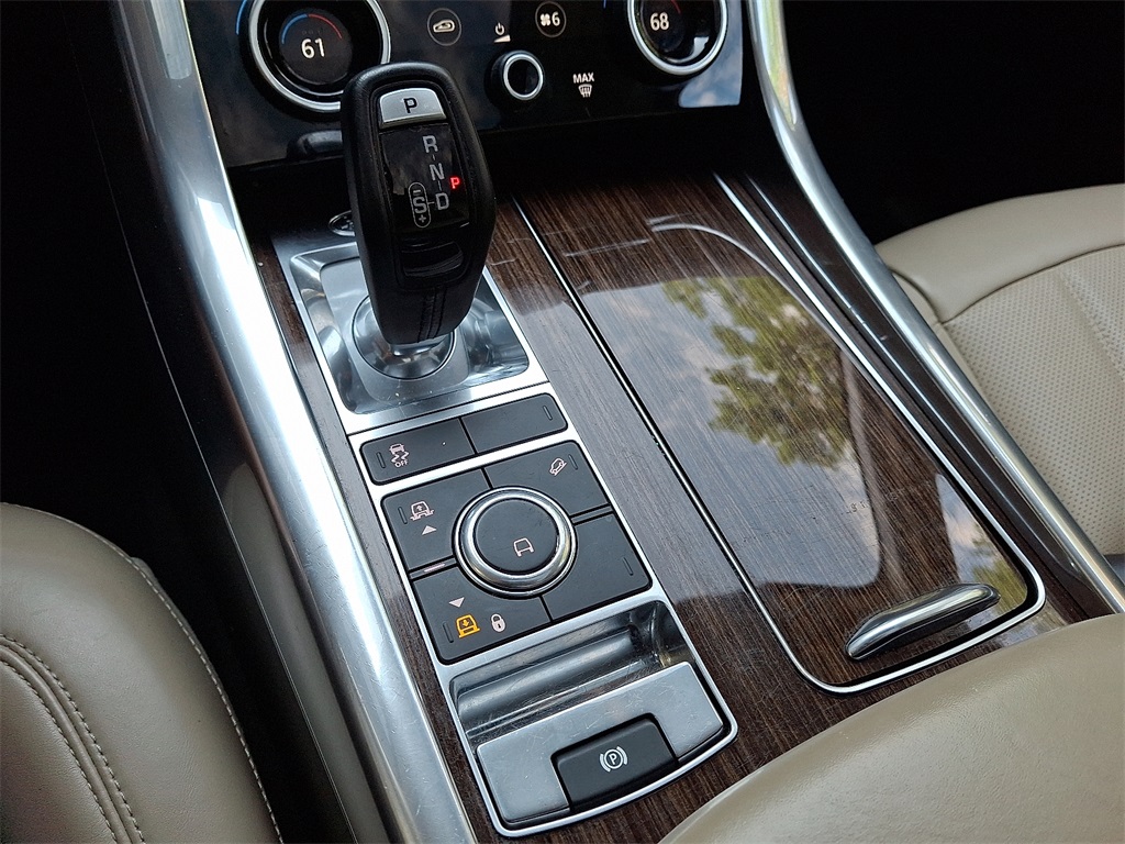 2020 Land Rover Range Rover Sport HSE photo 14