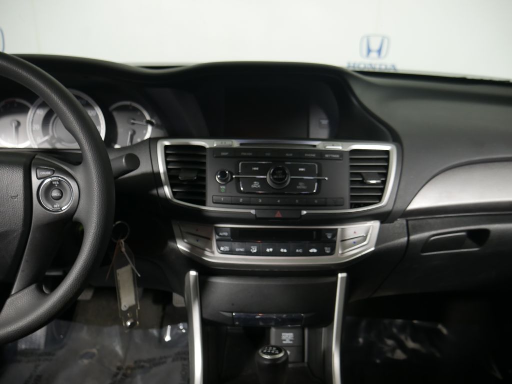 2014 Honda Accord LX photo 12