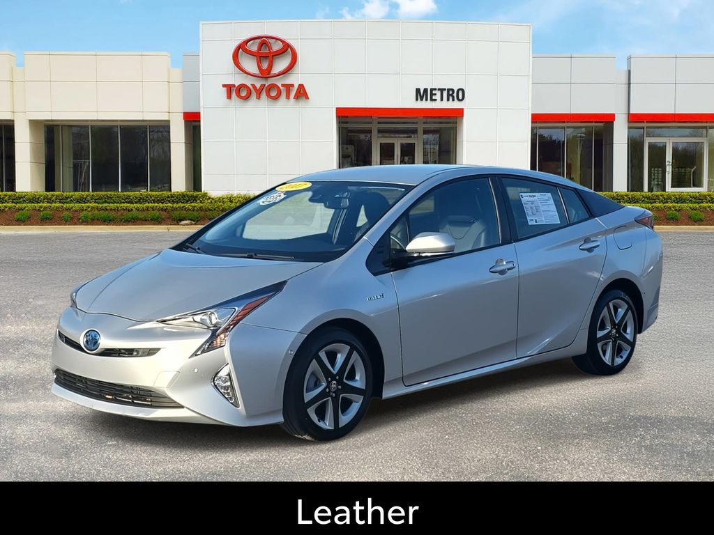 2017 Toyota Prius Four's photo