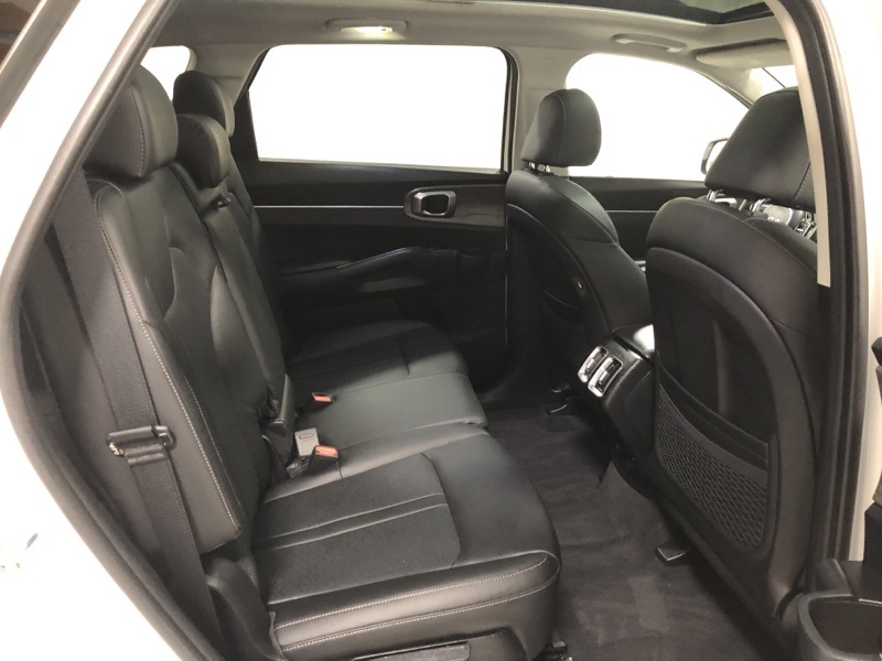 2022 Kia Sorento S X-Line photo 10