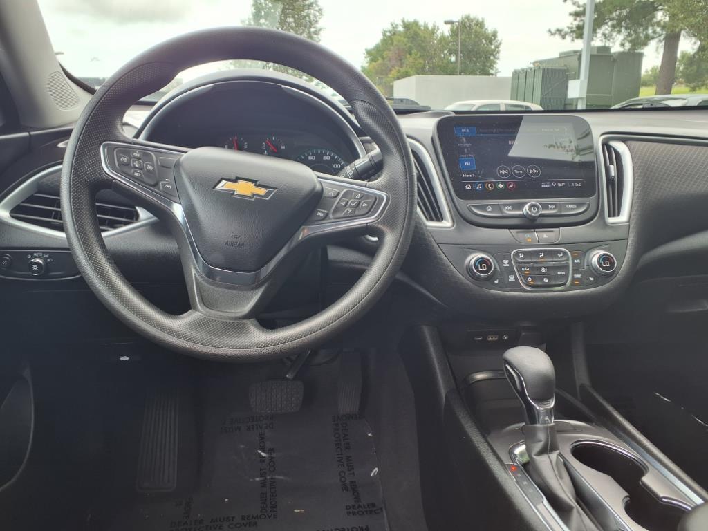 2023 Chevrolet Malibu 1LT photo 11