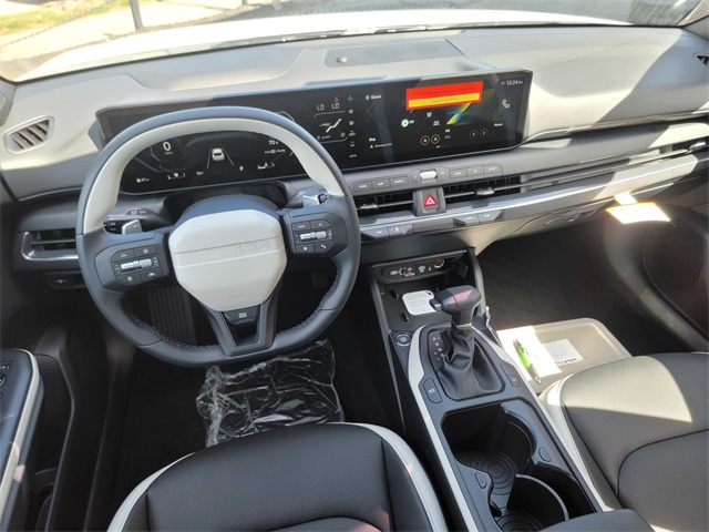 2025 Kia K4 GT-Line photo 28