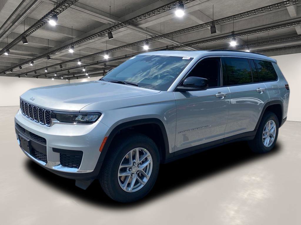 2025 Jeep Grand Cherokee Laredo X photo 2