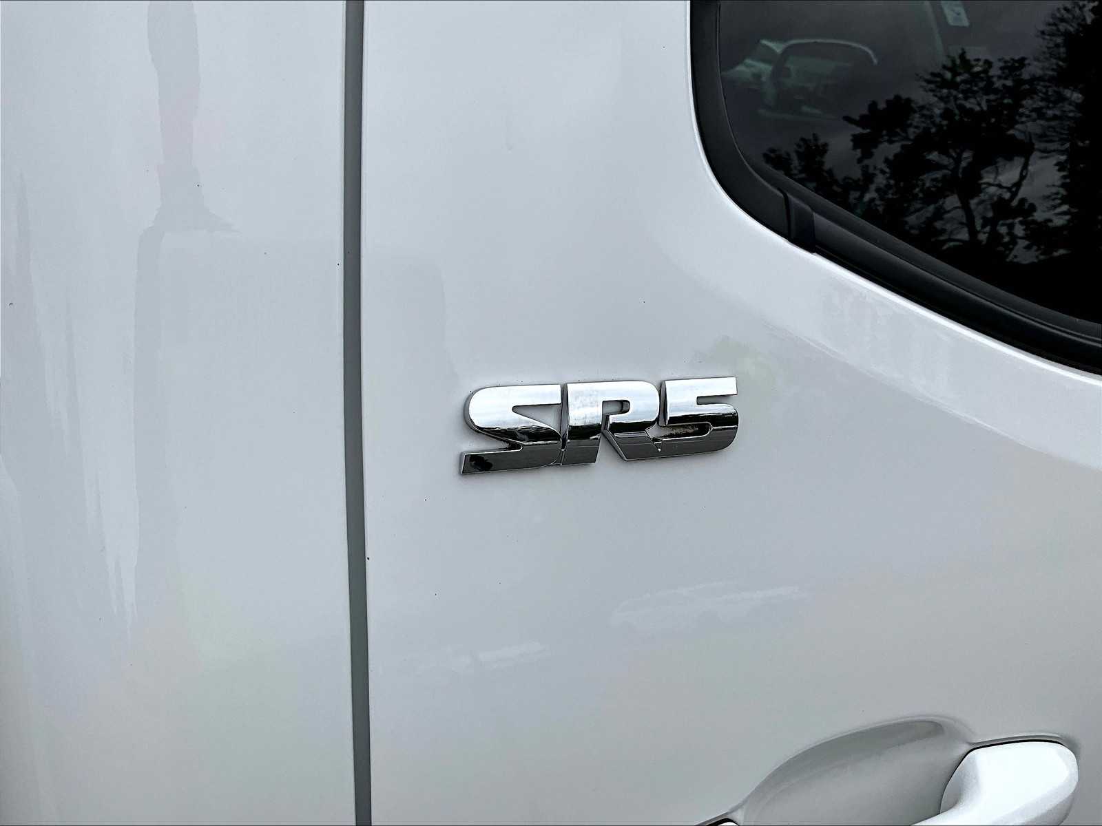 2023 Toyota Tacoma SR5 photo 28