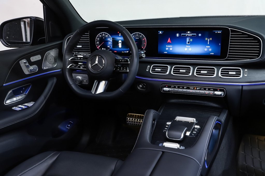 2026 Mercedes Benz GLS 450 4MATIC photo 12