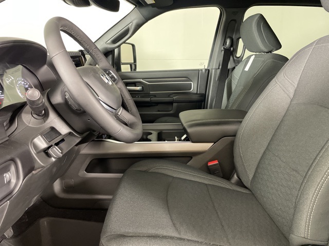 2025 Ram 2500 Big Horn photo 18