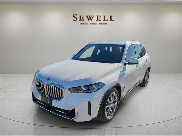 2026 BMW X5 50e's photo