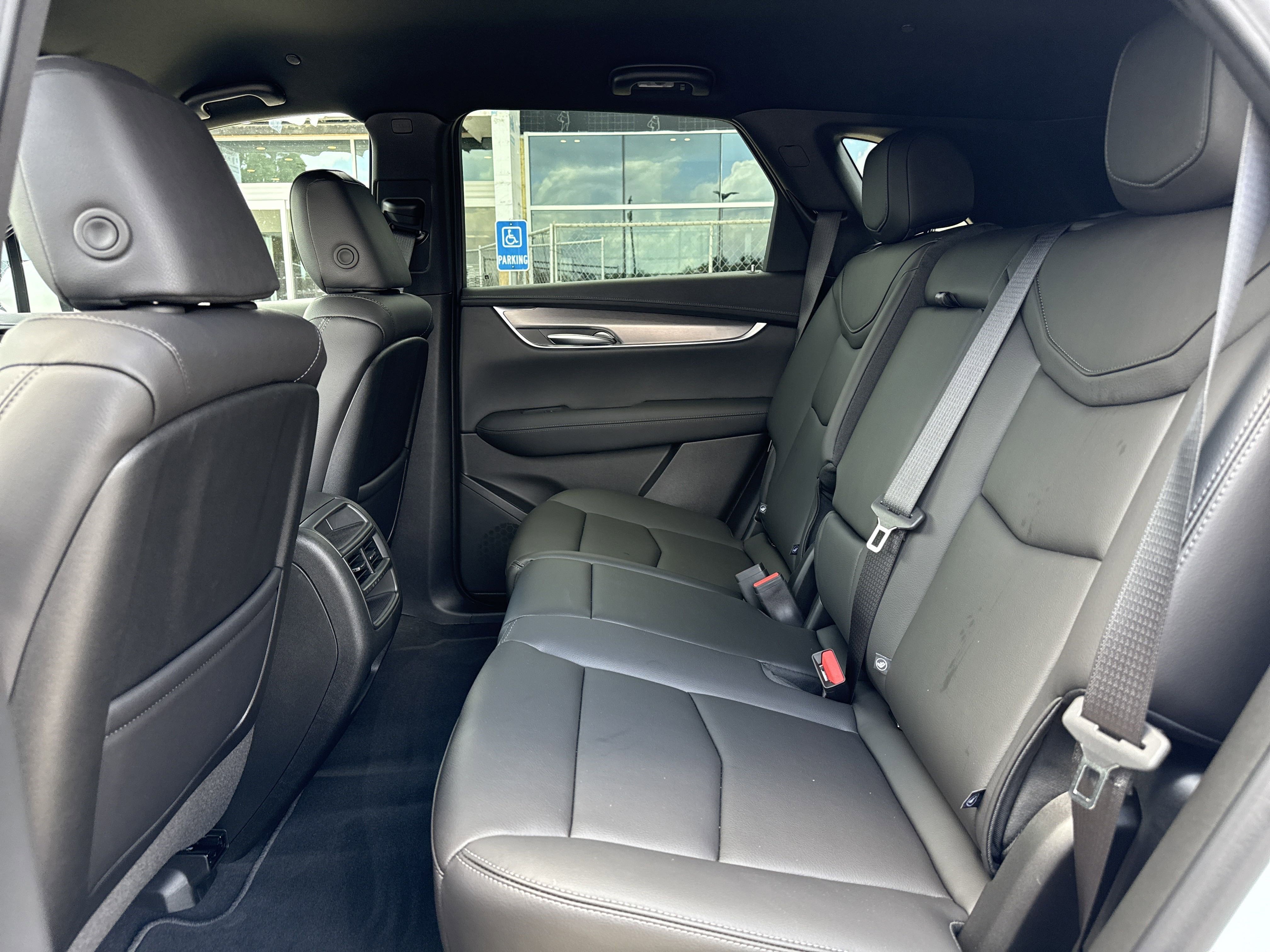 2025 Cadillac XT5 Luxury photo 12