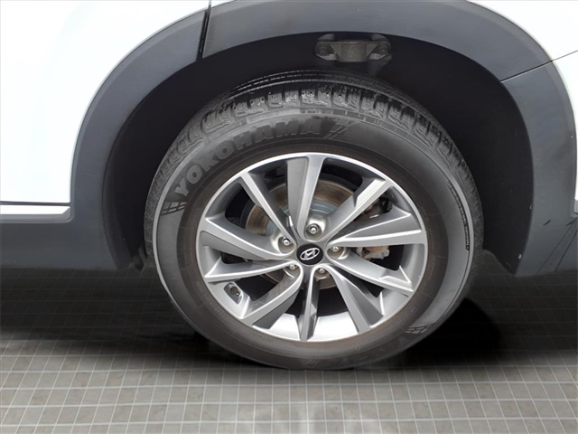 2019 Hyundai Santa Fe Ultimate photo 3