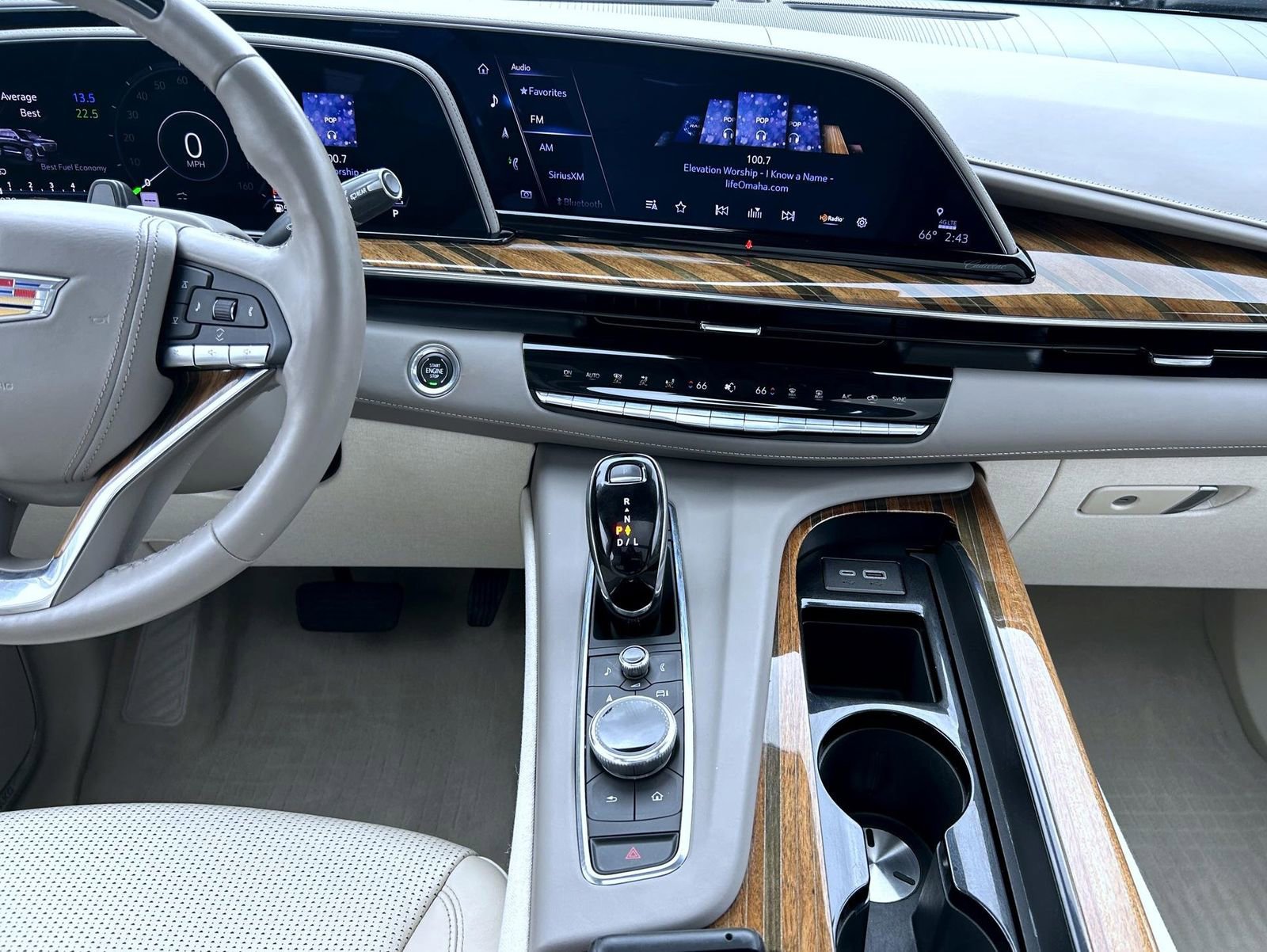 2023 Cadillac Escalade Premium Luxury Platinum photo 15