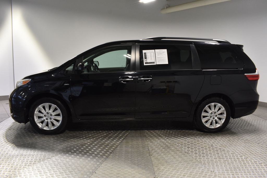 Used 2016 Toyota Sienna XLE with VIN 5TDDK3DC9GS143263 for sale in Beachwood, OH