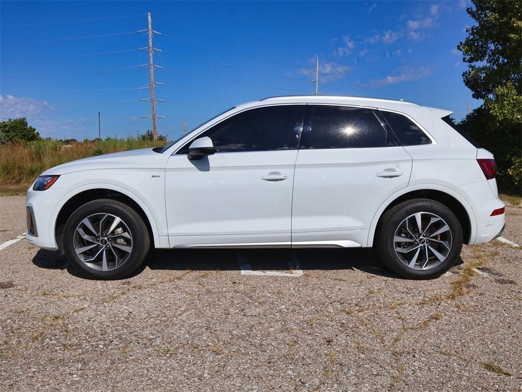 2023 Audi Q5 45 S line Premium photo 2