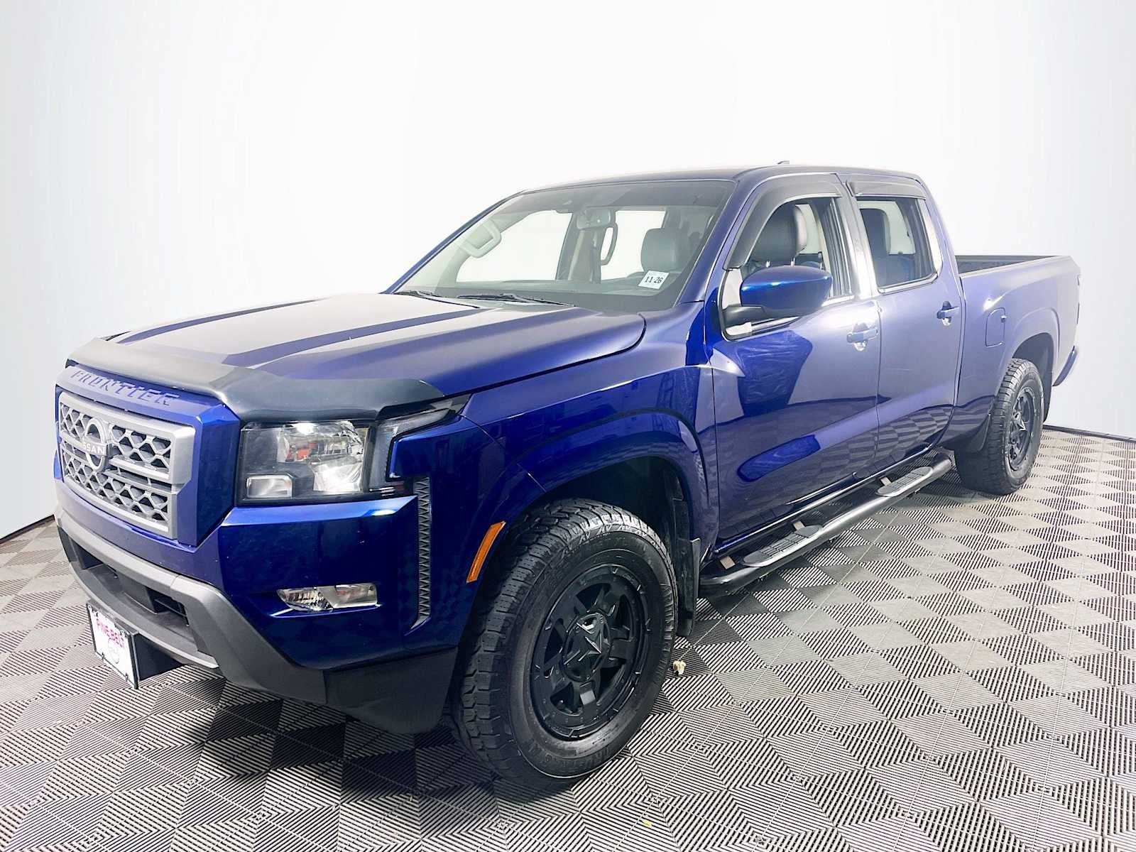 2022 Nissan Frontier SV's photo