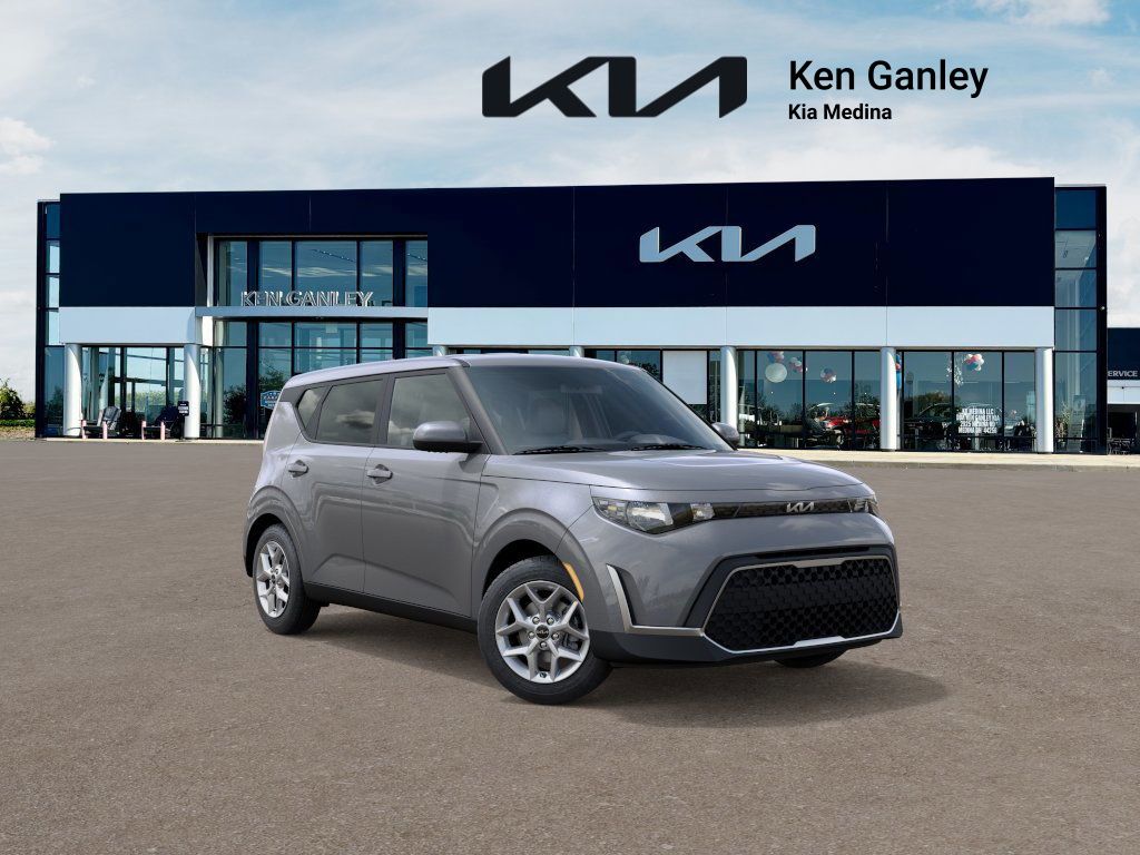 2025 Kia Soul LX S photo 4