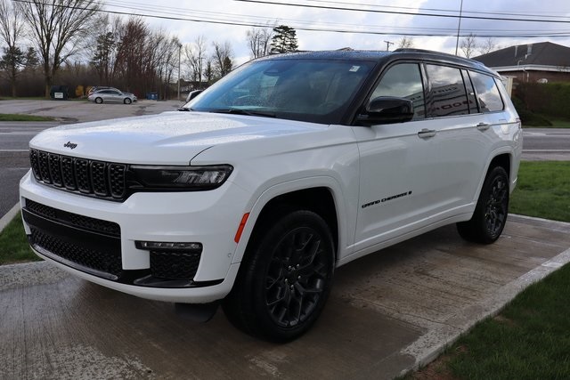 2025 Jeep Grand Cherokee L Summit High photo 4