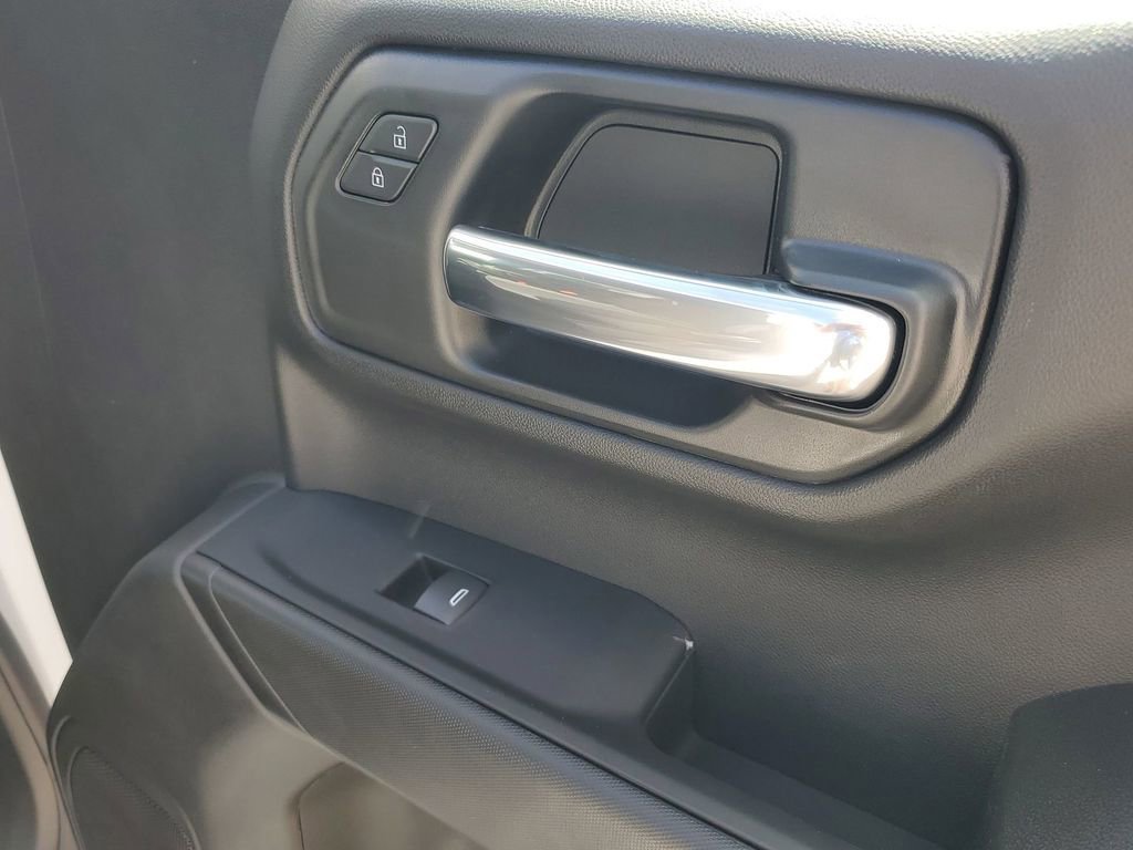 2025 Chevrolet Silverado 1500 Custom photo 44