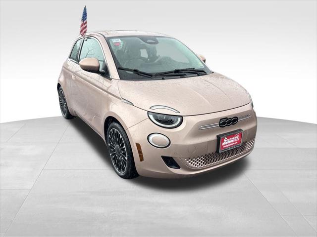 2024 Fiat 500e La Prima photo 6