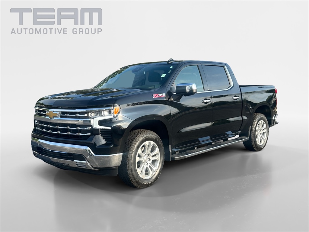 2025 Chevrolet Silverado 1500 LTZ photo 2