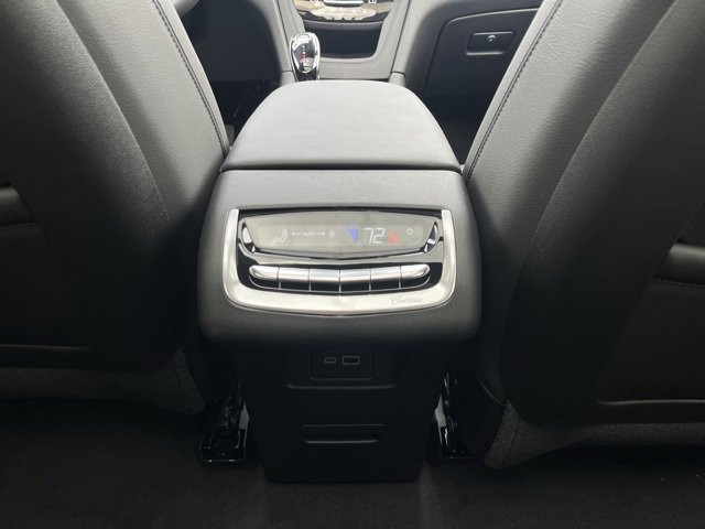 2025 Cadillac XT6 Luxury photo 17