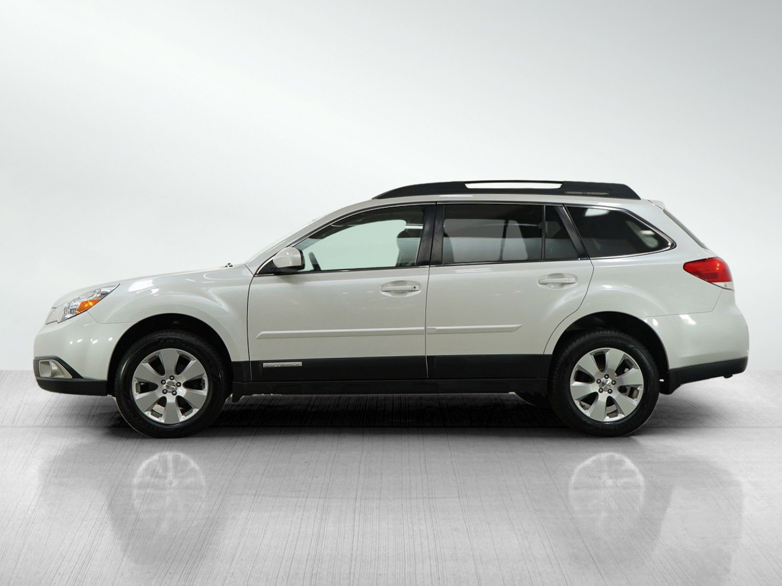 Used 2012 Subaru Outback Premium with VIN 4S4BRCGC6C3295247 for sale in Burnsville, Minnesota
