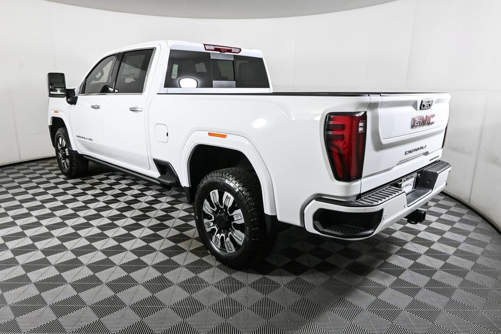 2025 Gmc Sierra 3500 HD Denali photo 3
