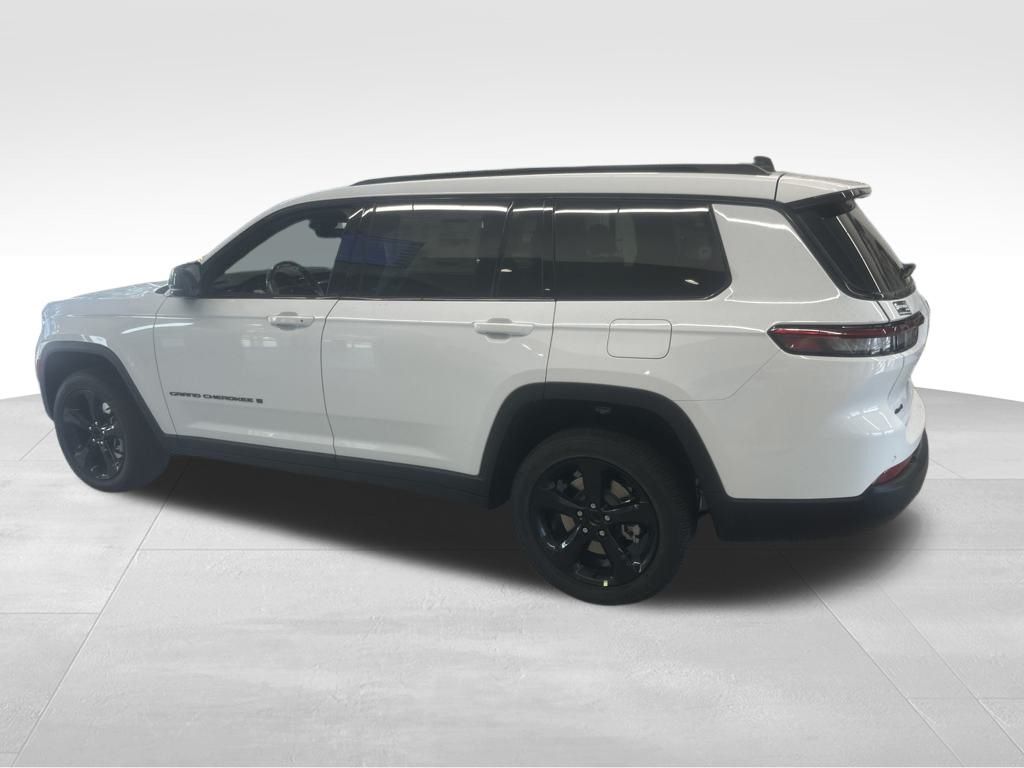 2025 Jeep Grand Cherokee Altitude X photo 5