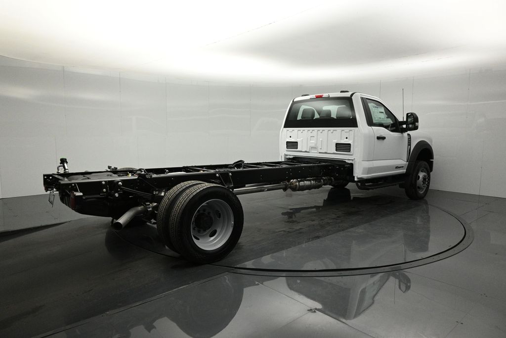 2025 Ford F-550 Chassis XL