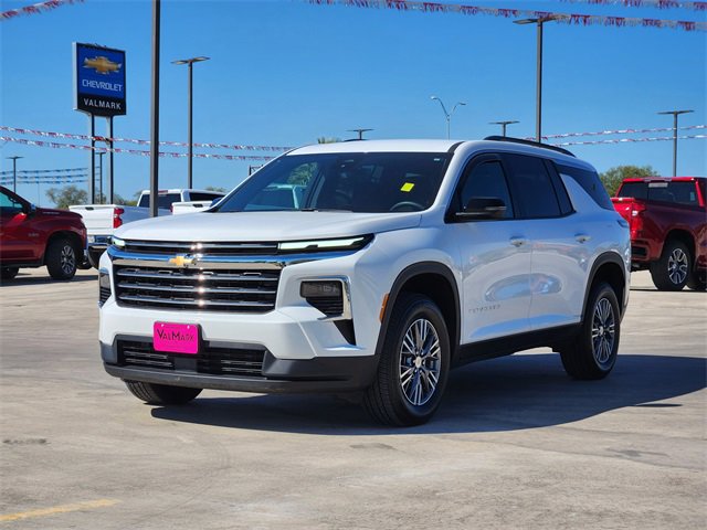 2025 Chevrolet Traverse 1LT photo 3
