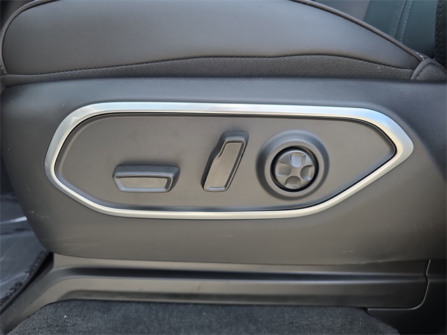 2025 Jeep Wagoneer Series II photo 14
