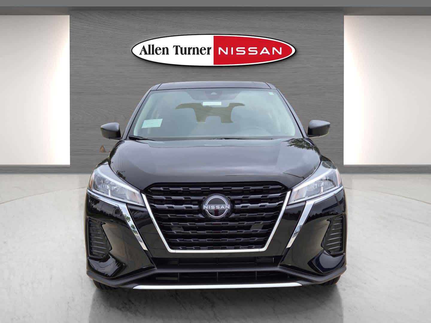2025 Nissan Kicks Play S photo 4