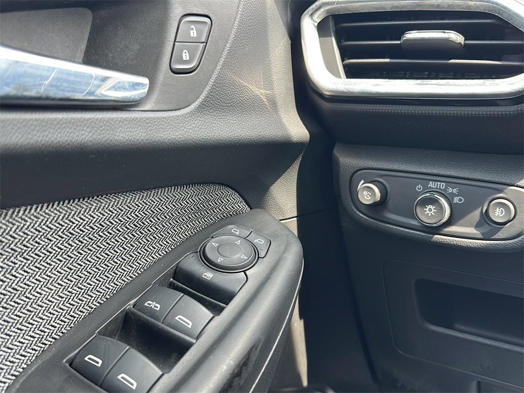 2023 Chevrolet Trailblazer LT photo 11