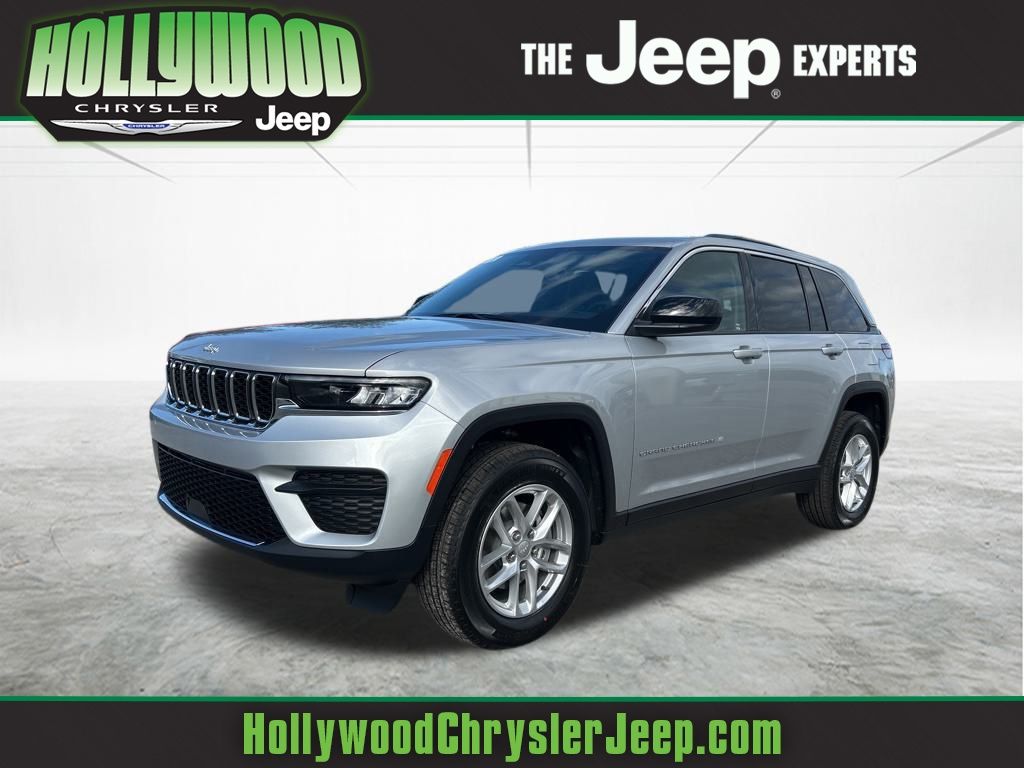 2025 Jeep Grand Cherokee Laredo's photo