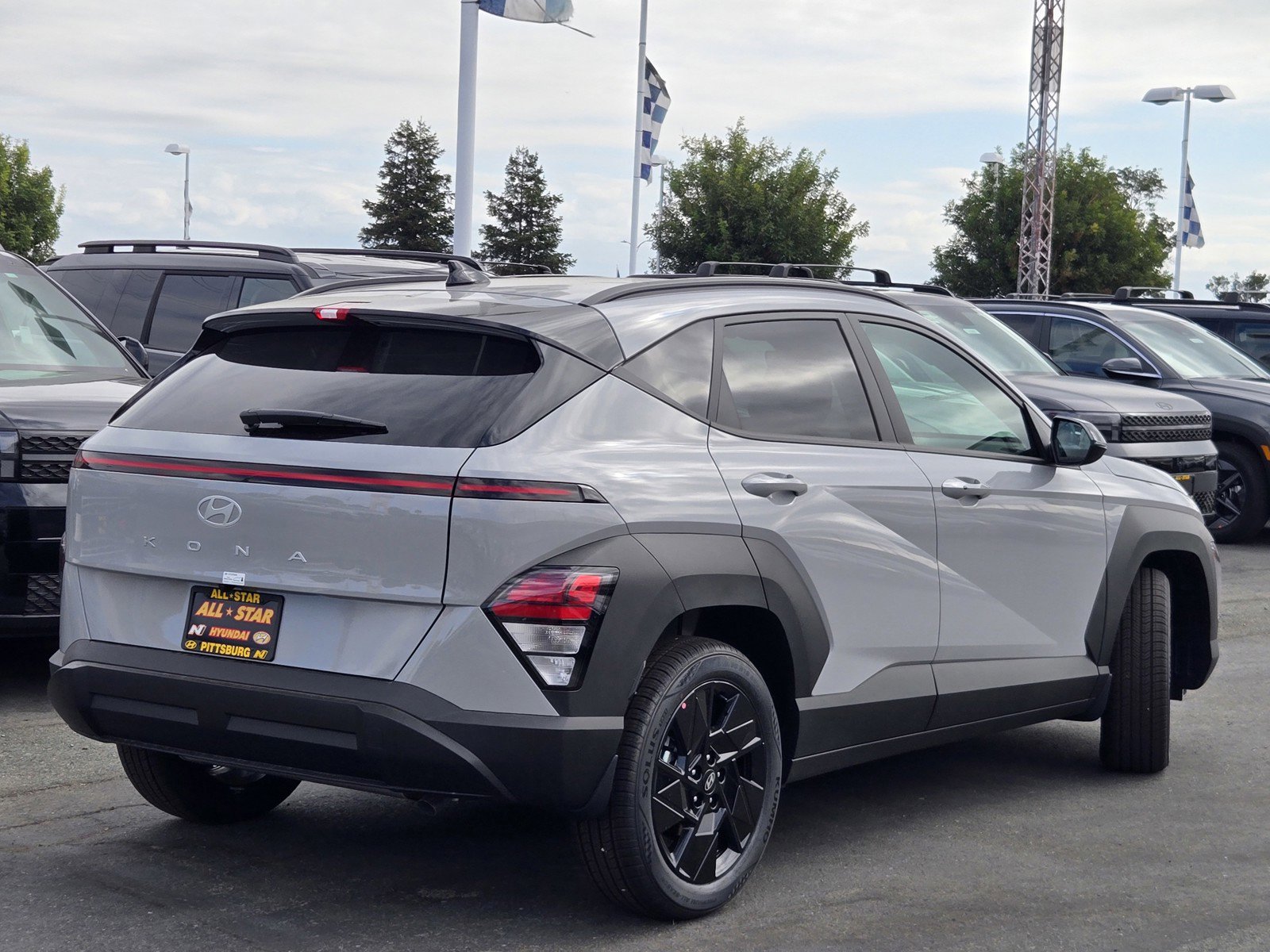 2026 Hyundai Kona SEL photo 2