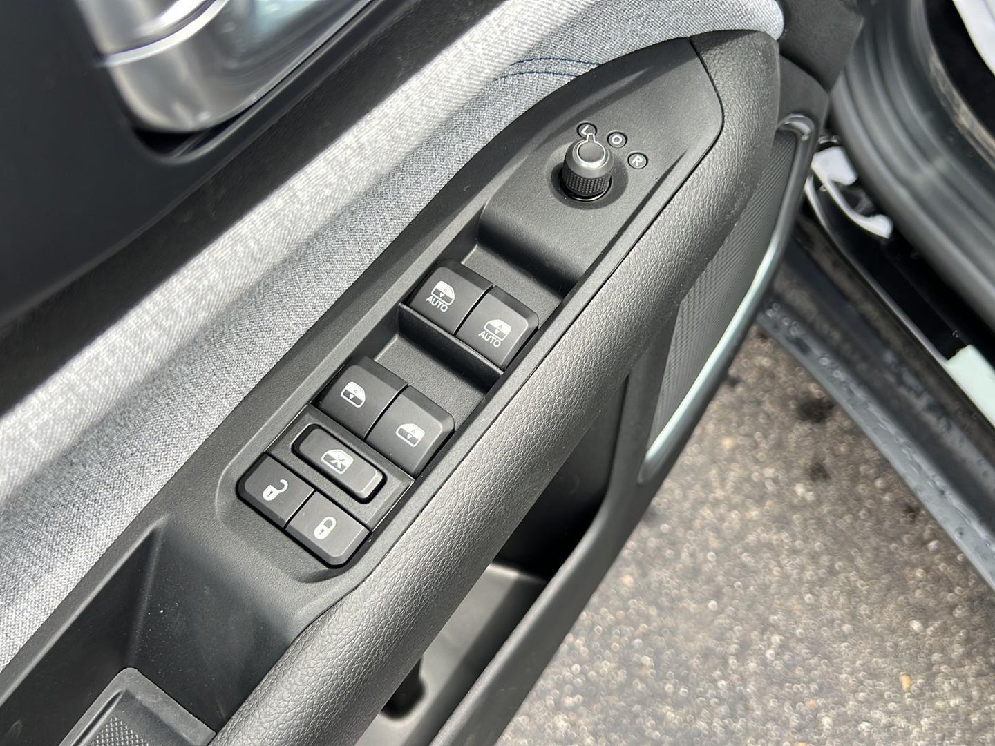 2025 Jeep Compass Latitude photo 11