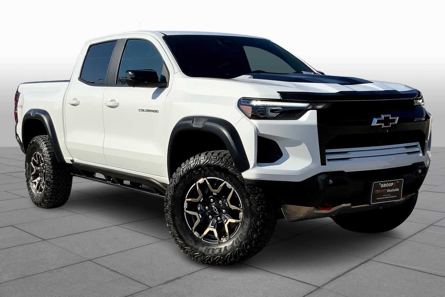 2023 Chevrolet Colorado ZR2 photo 2
