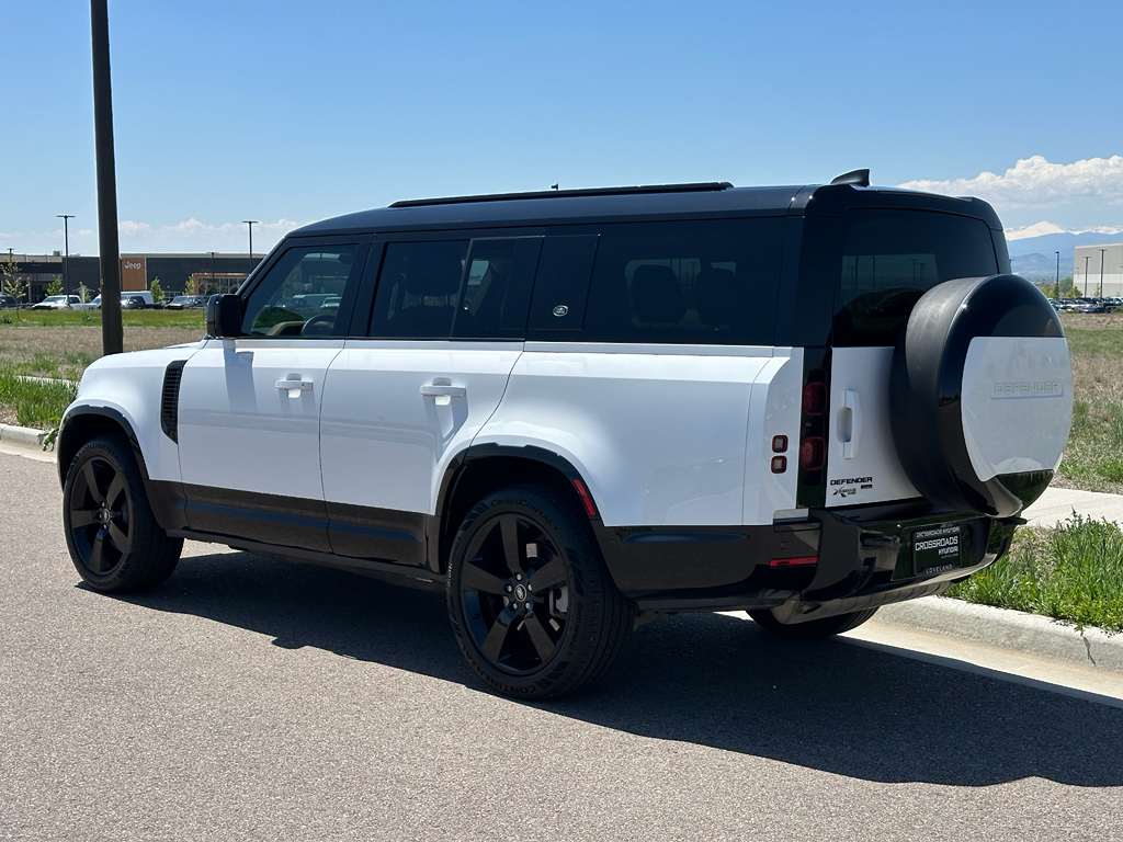2023 Land Rover Defender 130 X-Dynamic SE photo 6