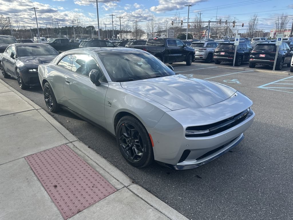 2025 Dodge Charger Daytona R/T AWD photo 4