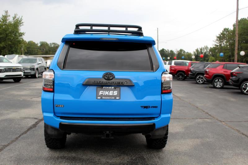 2019 Toyota 4Runner SR5 photo 6