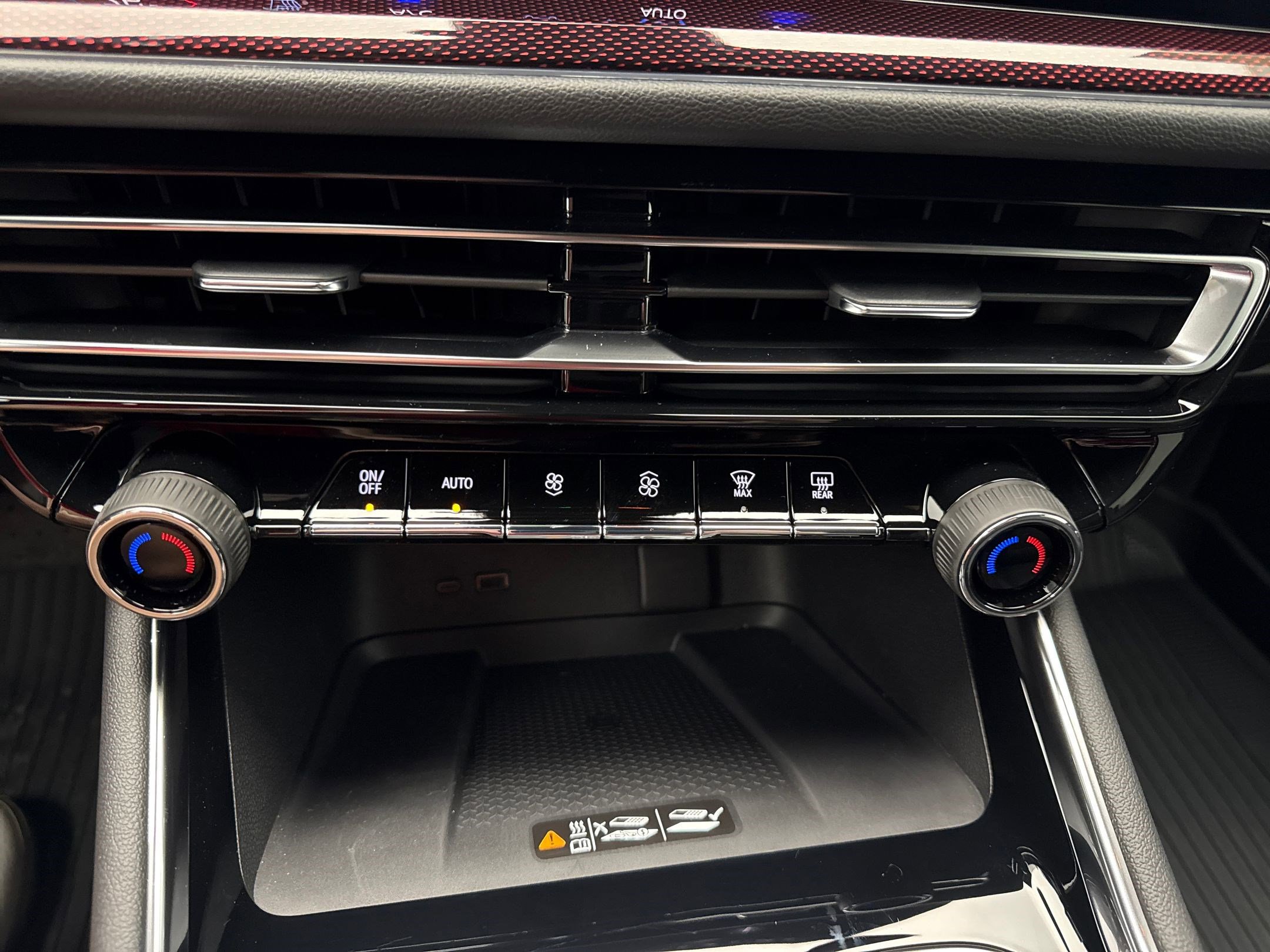 2026 Chevrolet Traverse Z71 photo 37