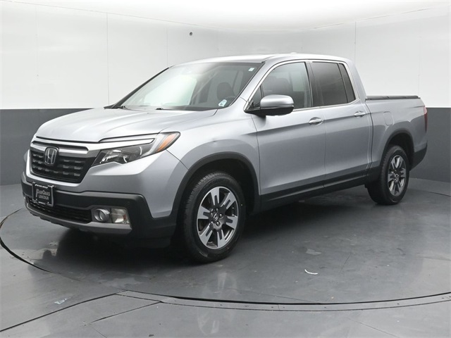 2017 Honda Ridgeline RTL-E photo 3