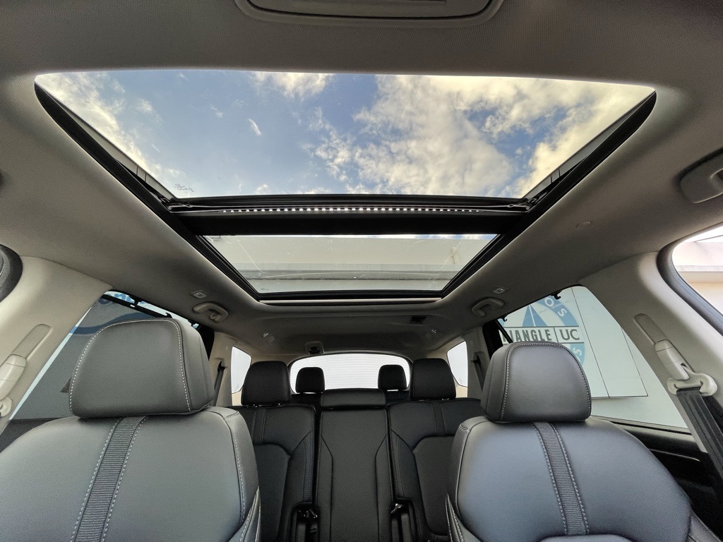 2025 Honda Pilot Touring photo 11