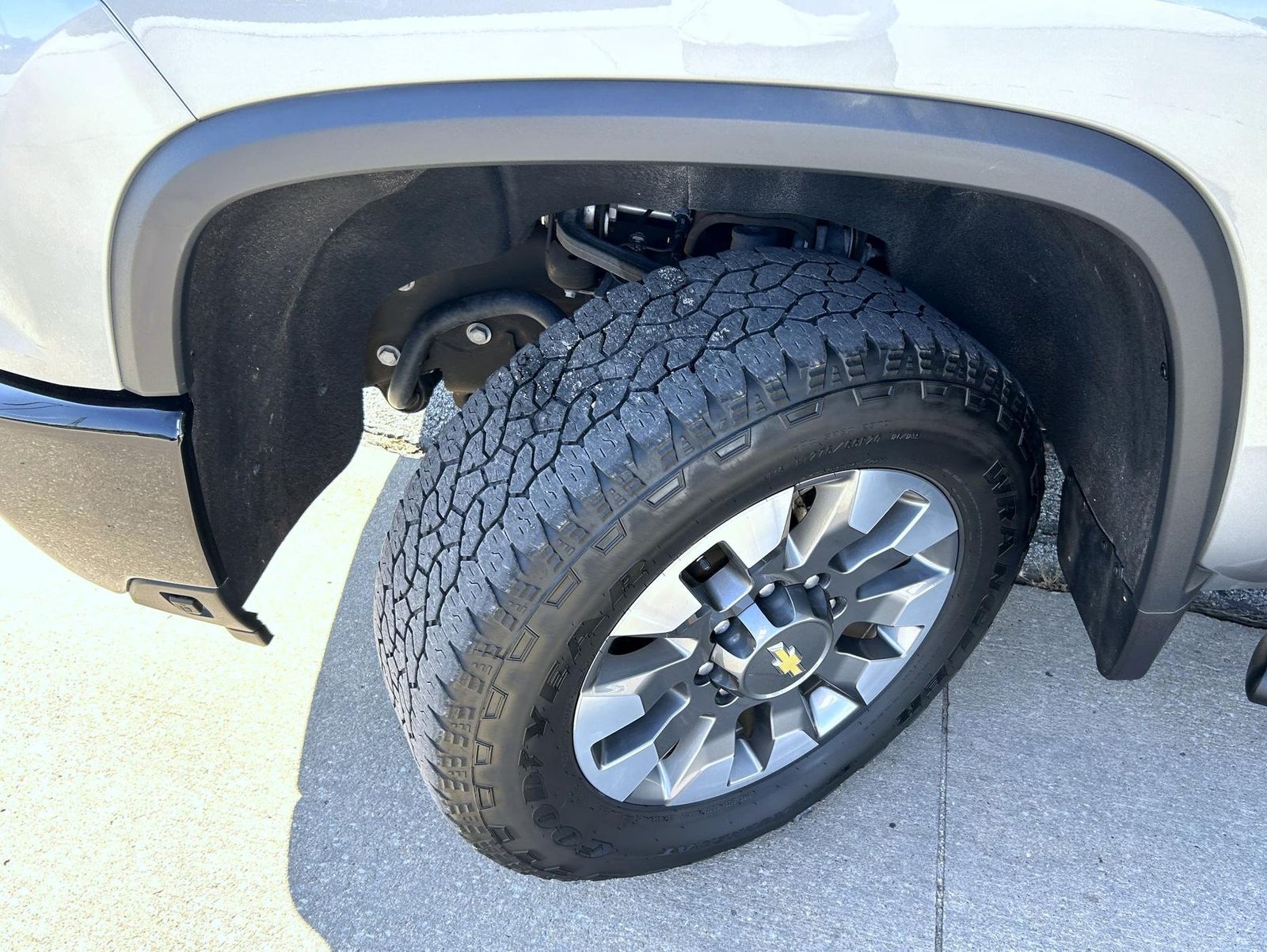 2024 Chevrolet Silverado 2500HD Custom photo 23